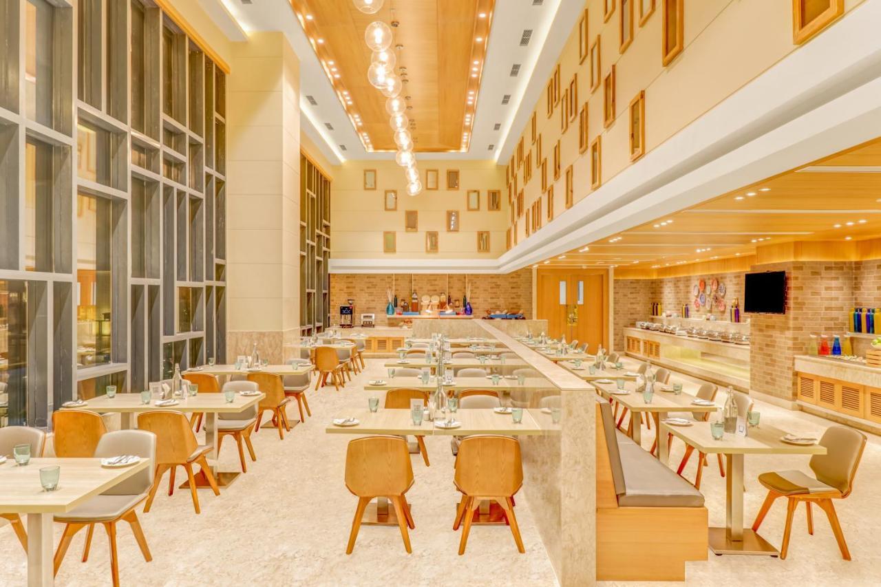 Hotel Lemon Tree Premier, Bhubaneswar Exterior foto